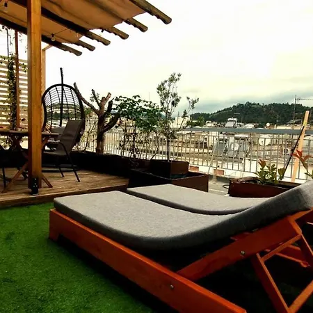 Alexander Golden View