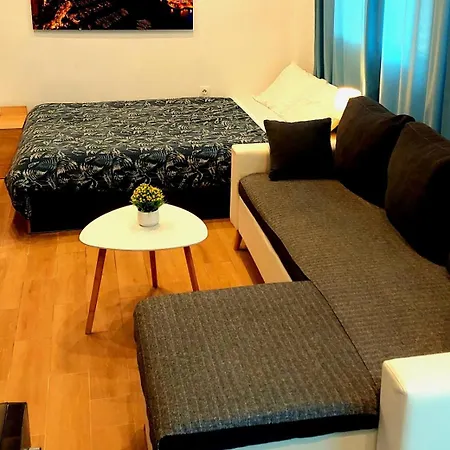 Apartment Alexander Golden View