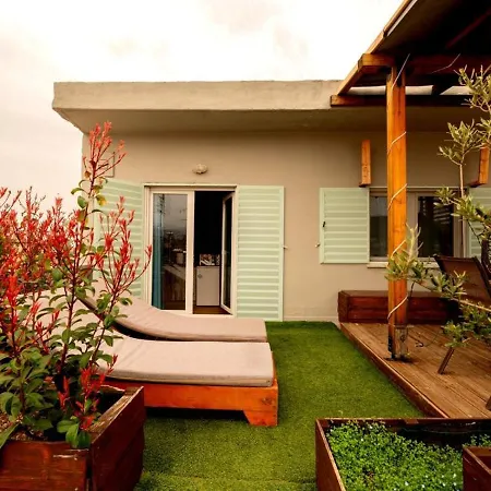 Alexander Golden View * سيرس