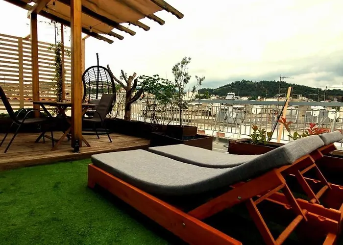 Alexander Golden View