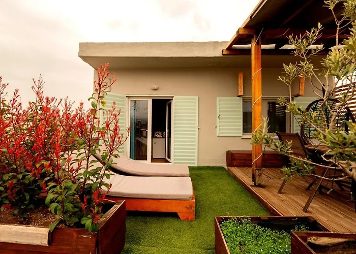 Alexander Golden View * Serres